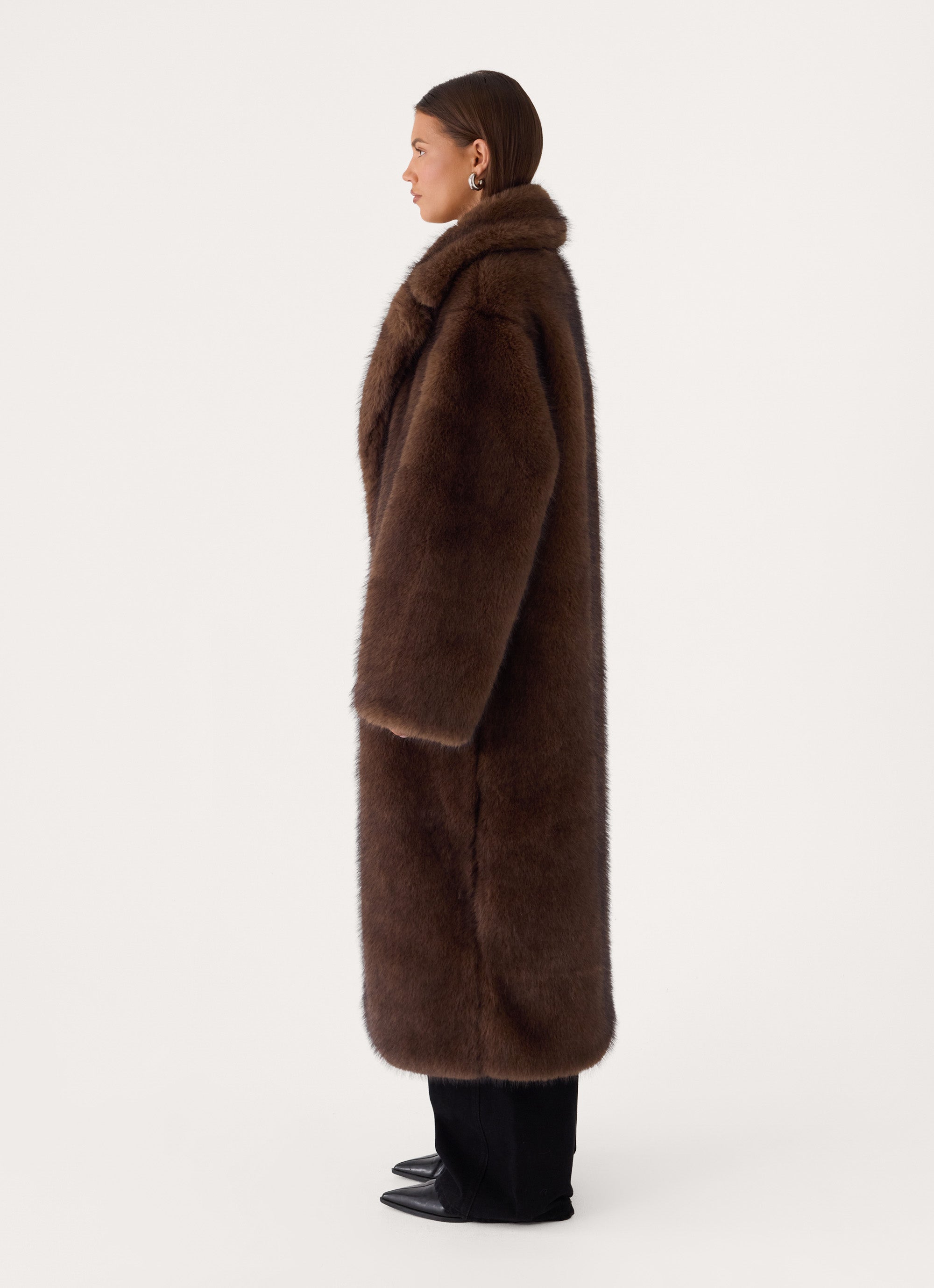 Aspen Avenue Faux Fur Coat - Chocolate