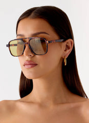 Shady Lady Sunglasses - Tort